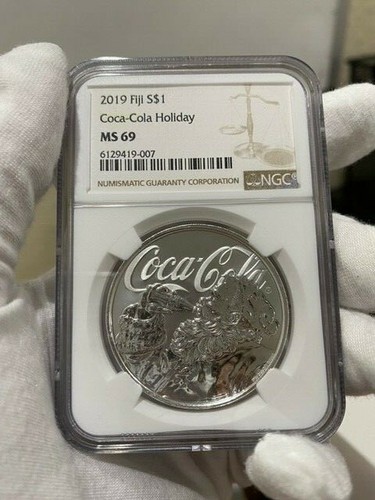 2019 Fiji $1 Coca-Cola Holiday Silver Dollar NGC MS 69* - Picture 2 of 5