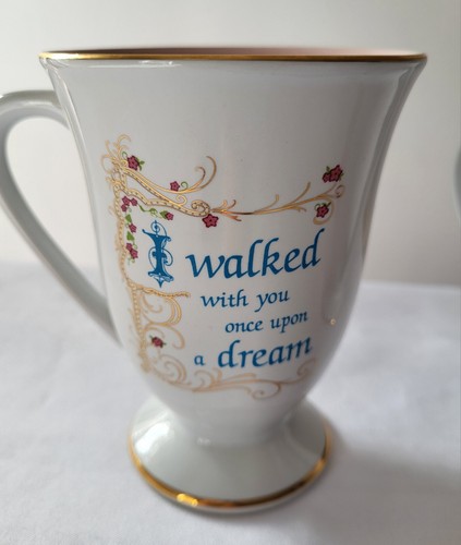 Vintage 4 Fuß Sockel Disney Prinzessin Tassen Kaffee/Tee Aschenputtel Schneewittchen - Bild 9 von 18