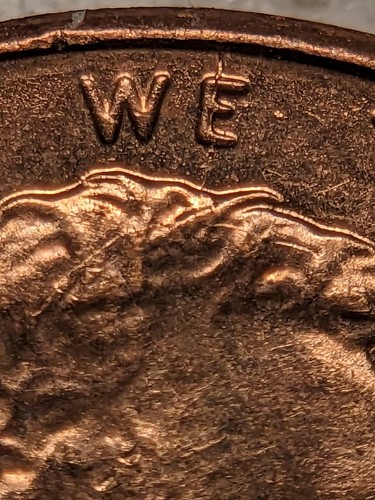 2015 Lincoln Shield Cent Error Spiked Head Penny Split In 2 Nice Red Coin - Picture 2 of 5