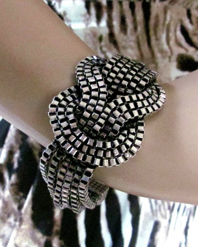 Bijoux Stella Antique Silver Tone Box Chain Chunky Knot Bracelet Toggle Clasp - Picture 5 of 7