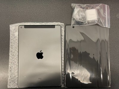 Apple iPad 7th Gen 128 GB 10.2 in - GRAY SILVER GOLD - Bundle Free