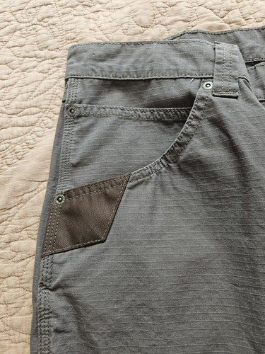 Wrangler Workwear Men's Gray Shorts, Pockets, Inseam 10.5", EUC, Size 36 - Picture 2 of 7