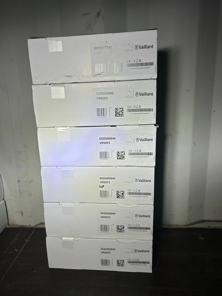 Vaillant sensoCOMFORT VRC720F Wireless RF Multi-Zone Room Thermostat c/w - Image 2 of 3