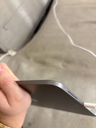 Apple iPad Air 2022 (5th Gen) - Space Grey - 64GB Wi-Fi - 10.9" M1 Chip ✅✅ - Picture 10 of 22