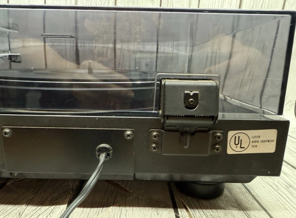 SANSUI SR-929 Quartz Locked Direct Drive Turntable with