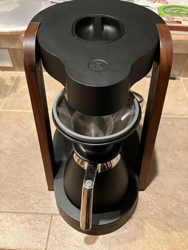 Ratio 8 Coffee Maker. Matte Black and Walnut. Insulated Carafe and Ratio Kone