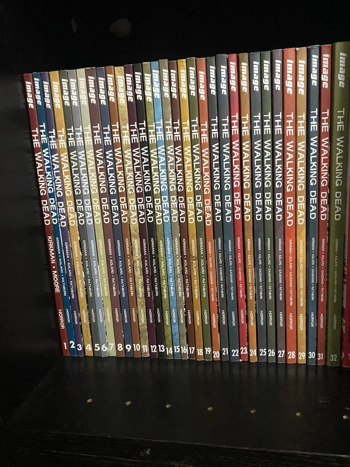 Novelas gráficas de The Walking Dead Vol. #1-32 TPB Colección Completa Foto 2 de 3