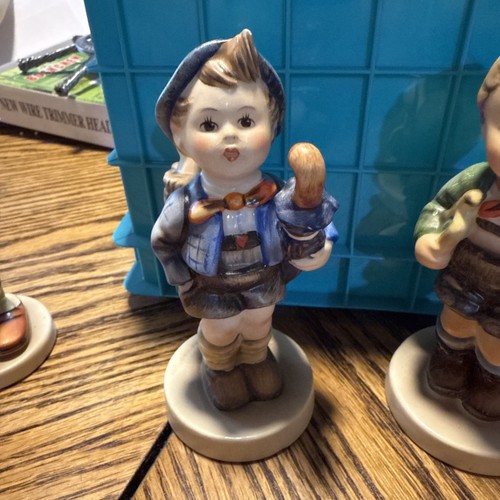 Lot Of 6 Goebel Hummel Figurines, Excellent Condition - Picture 6 of 14