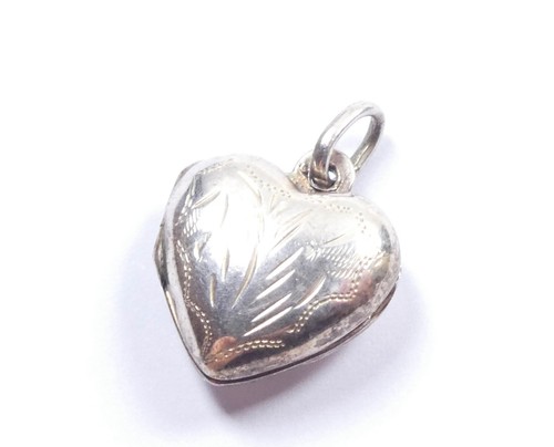 Mini Medallón Colgante Amor Corazón Estampado Plata de Ley 925 1.5g 2cm x 1.5cm - Imagen 1 de 8