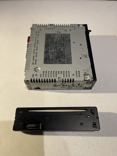 Sony CDX GT63UIW AM/FM Compact Disc Player - Picture 7 of 10