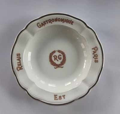 Ancien Cendrier Porcelaine Limoges Bernardaud " Relais Gastronomique Paris Est" - Photo 1/2