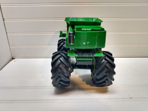 ERTL John Deere Toy Combine Harvester Plastic Big Foot - Picture 7 of 10