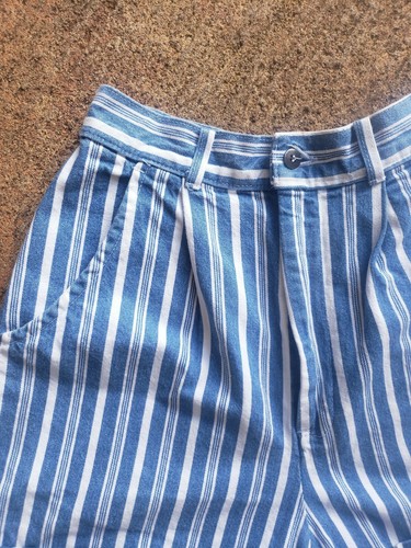 VTG Chic Womens High Waisted Mom Rise Shorts Striped Size 9* Blue White Pleated - Picture 6 of 9