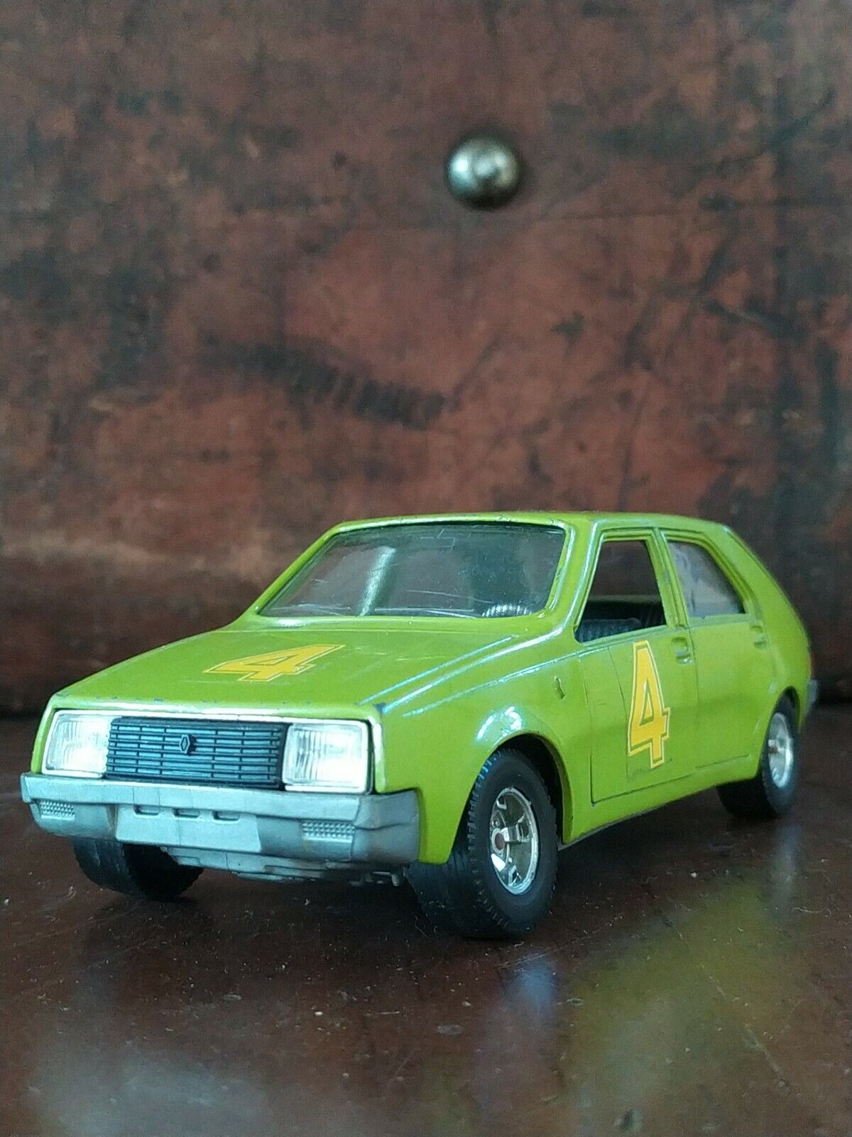 Foto 1 di 12