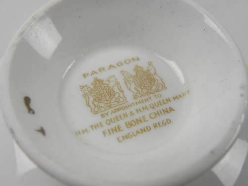 Paragon Bone China England Teetasse und Untertasse Burgund Rot Gold Medaillon Blume - Bild 7 von 14