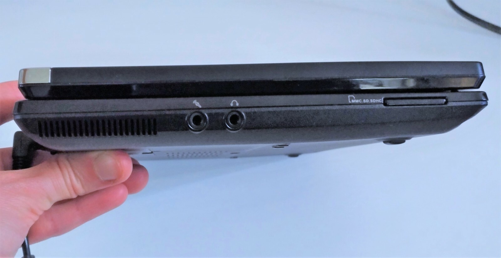 ASUS Eee PC T101MT Touchscreen Laptop/Tablet (Convertible),10.1" with Stylus Pen - Picture 6 of 10