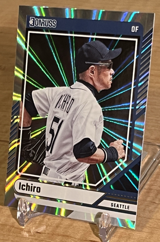Donruss Laser Holo Ichiro Suzuki #75 Seattle Mariners 2024 - Imagen 3 de 6
