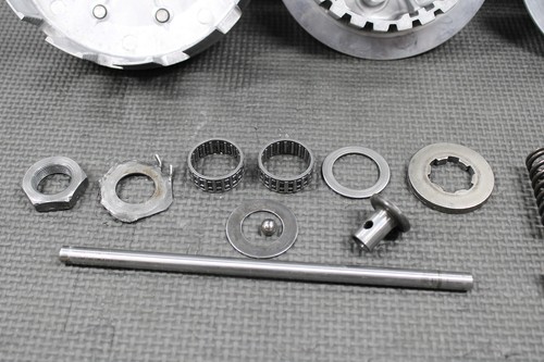 Honda CR125R 1985 OEM embrague completo con placa de presión de cubo de cesta 22100-KA3-760 - Imagen 12 de 17