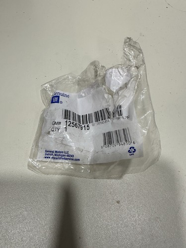 GM 12567915 PCV Valve Fitting  General Motors - Picture 1 of 3