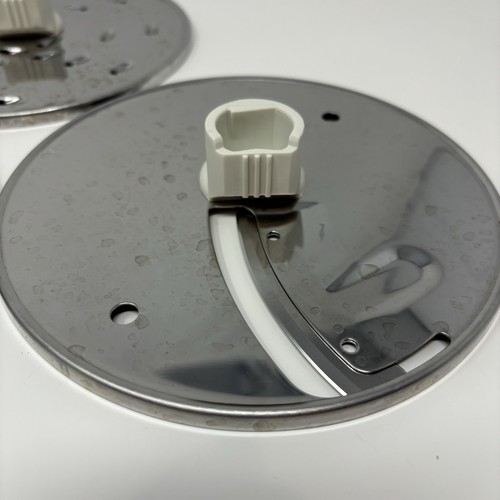 KitchenAid Food Processor, 2 Slicing Shredding Discs & One Shredded Disc KFPW760 - Picture 3 of 5