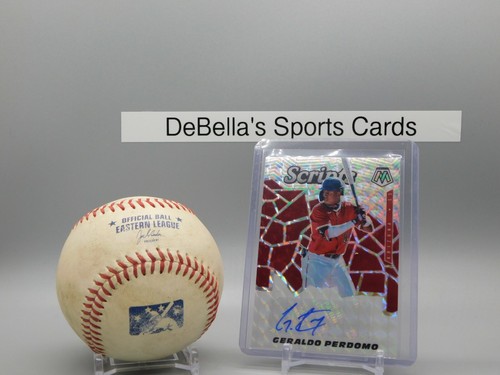 2021 Panini Mosaic GERALDO PERDOMO Scripts Silver Prizm AUTO #SCR-GEP - Afbeelding 1 van 2