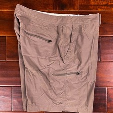 L.L. Bean Women's Water-Repellent Comfort Trail Shorts Mid-Rise Size 14 Ash