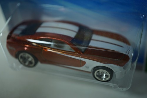 Hot Wheels 2010 Super Treasure T-Hunt $, Chevy Camaro Concept Sealed Short Card - Picture 4 of 8