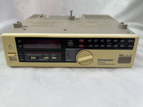 GE Spacemaker 7-4232A Bajo Gabinete Reloj Radio AM/FM Electrodoméstico Salida Lámpara - Imagen 3 de 8