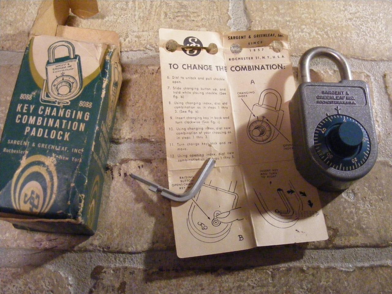 Sargent & Greenleaf Key Changing Combination Pad Lock in Box With Key