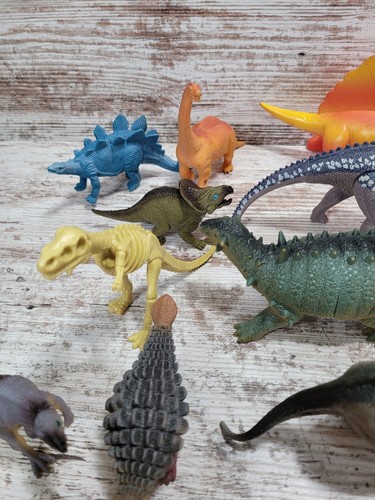 Bundle Plastic Toy Play Dinosaurs - Lot of 42 - Picture 17 of 24