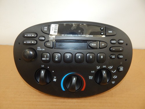 Radio casete control de clima OEM 1997-2003 Ford Escort AM/FM F8CF-18C858-DD - Imagen 1 de 7