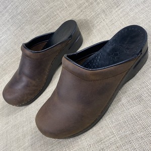 dansko clogs size 9