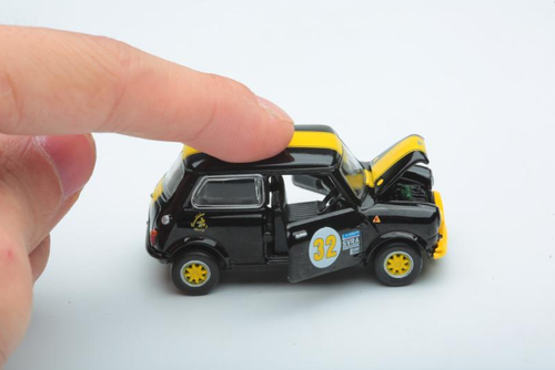 Piccola auto da corsa Mini Cooper scala 1/64 #32 lega modello auto collezione regali - Foto 8 di 12