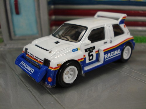 Hot Wheels MG Metro 6R4 Loose from Premium 5 Car Set Real Riders, Metal Base - Picture 5 of 9