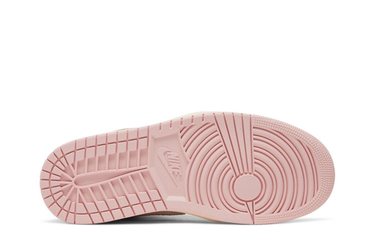 靴 Nike Air Jordan 1 RetroHighOGWashed Pink Jordan Air Jordan 1 Retro High OG 'Washed Pink' – DTLR