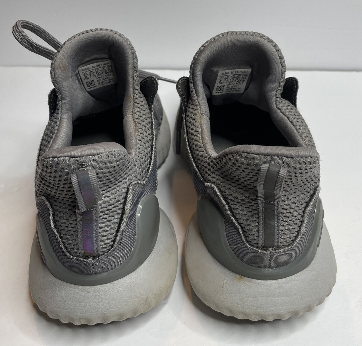 Men's Adidas Alpha 3 Bounce Size 8 Grey Sneakers HWA 1Y3001 Men's Adidas Alpha 3 Bounce Size 8 Grey Sneakers HWA 1Y3001