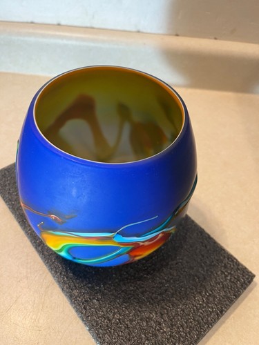 Vintage Azerbaijan Glassware Art Vase Cobalt Blue 7" tall 7" across - Picture 6 of 13