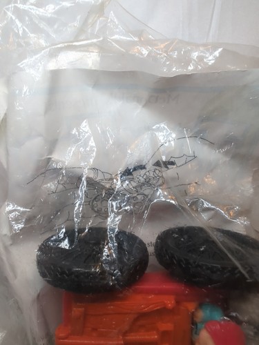 Coche abatible Bugs Bunny and Elmyra Tiny Toons 1990 McDonalds Happy Meal juguete nuevo - Imagen 3 de 4