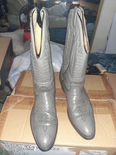 cowboy boots - Picture 2 of 5