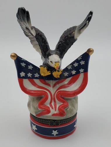 Weißkopfseeadler mit Flaggen Porzellan aufklappbare Schmuckschatulle patriotisch 4,5" mit Schmuckstücken