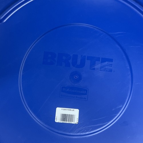 Rubbermaid Commercial 263100BE 22.25" BRUTE Self-Draining Lids 32 Gal lid qty.1 - Picture 2 of 4