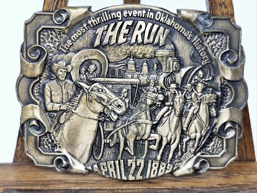 Brass Belt Buckle The Run April 22, 1889 USA Award Design Medals Vintage Patina - Picture 2 of 7