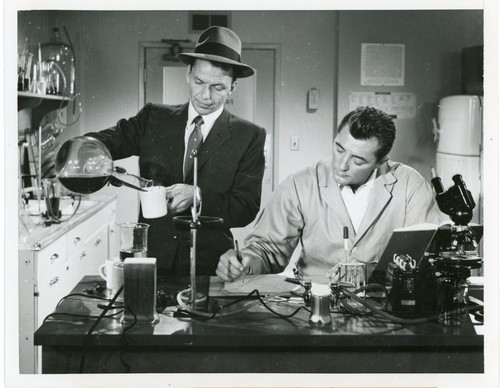 Frank Sinatra und Robert Mitchum - Vintage Original UPI Foto - Bild 1 von 3