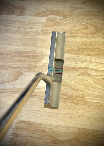 Women's Blade Putter Ray Cook Silver Ray R/H 33" w/Matching Head Cover & Grip - Picture 9 of 18