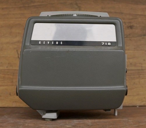 Revere 718 Portable 8mm Film Movie Projector Built In Carry Case - Picture 11 of 14