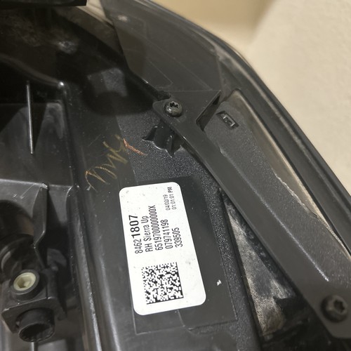 2019-2022 GMC SIERRA 1500 RH RIGHT LED HEADLIGHT LAMP W/ LED TURN SIGNAL OEM - Picture 9 of 24