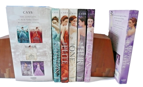 Kiera Cass: Selection Series - Complete 5 Book Collection Box Set + 1 PB = 6 PB/G -VG - Bild 1 von 8