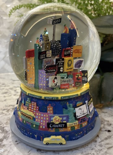 Broadway Motto 2000 Y2K Schneekugel Spieluhr Twin Towers Bloomingdale’s - Bild 6 von 13