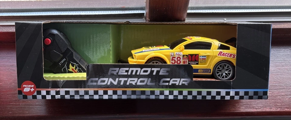Remote Controlled Car Yellow Or White 1:22 From Worx - Image 3 of 4