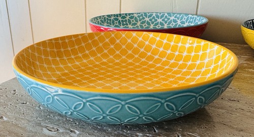 DOWAN 8.5" Vibrant Pasta Salad & Soup Serving Bowls lot of 4 Colorful/abstract - Picture 7 of 8